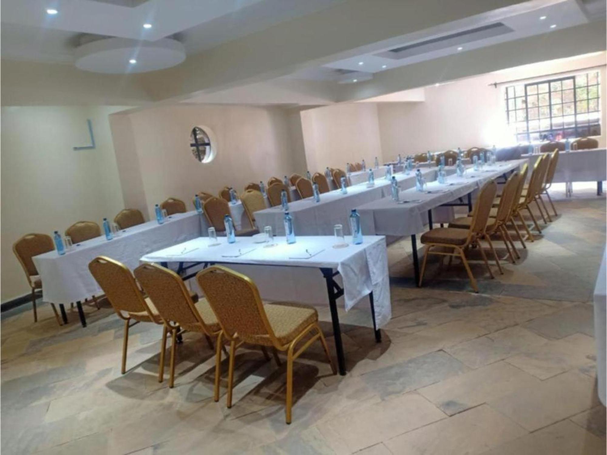 Hotel Tobriana Nairobi Esterno foto